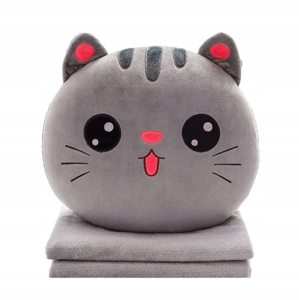 kotek maskotka z kocykiem